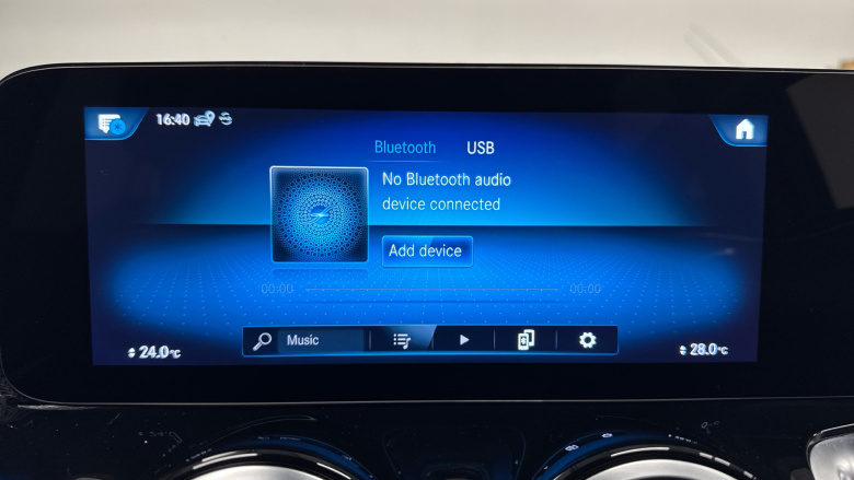 Mercedes-Benz GLB 200 AMG Line Premium + Night Ed 5dr 7G-Tronic Petrol Estate